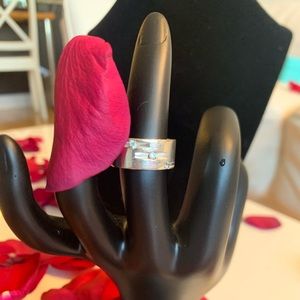 Wide silver ring with 3 cubics zirconia